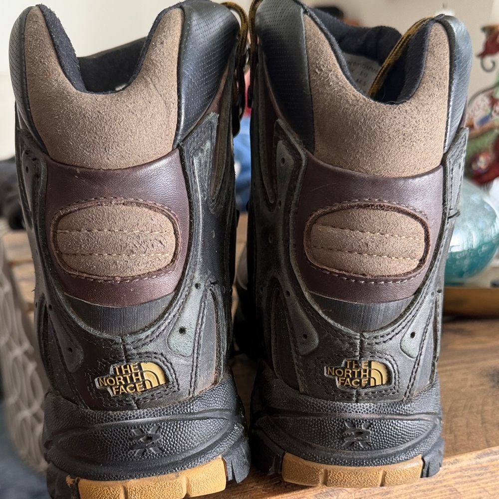 The North Face Brown Leather Hiking Boots – GORE-TEX – Good Condition - Picture 5 of 12